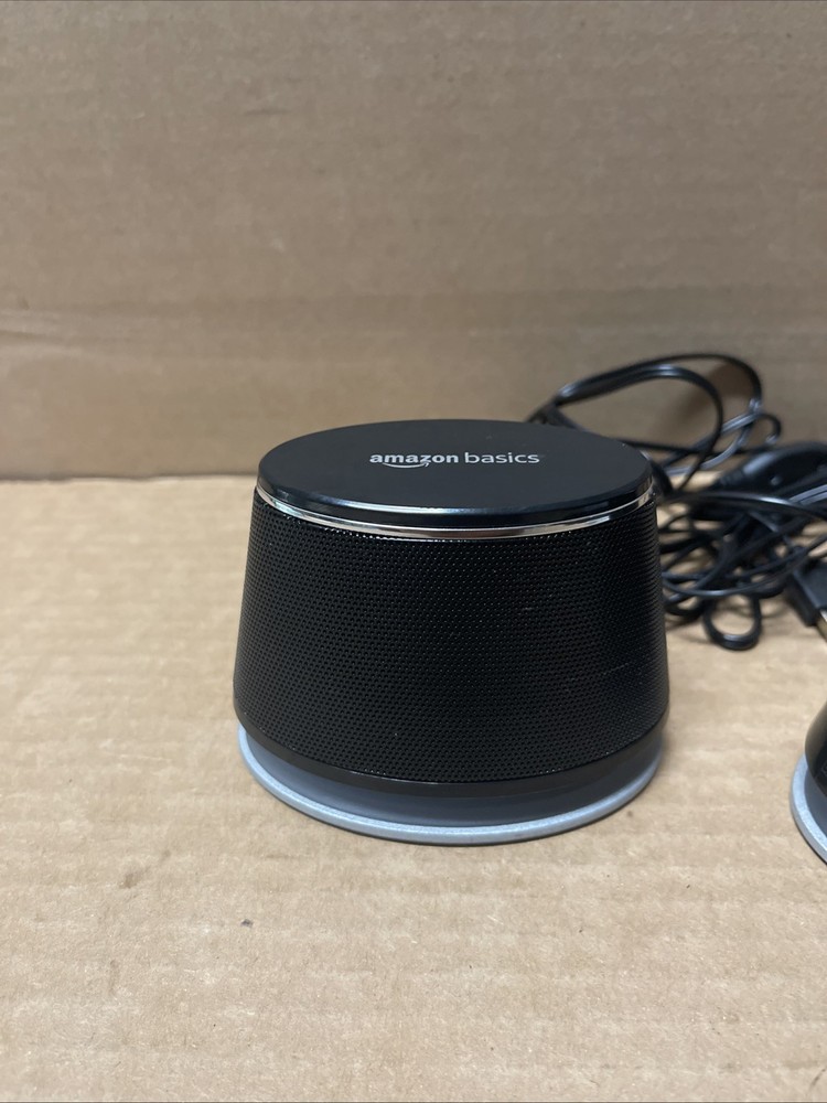 Amazon Basics V620BLACK USB-Powered PC Speakers with Dynamic Sound - Black