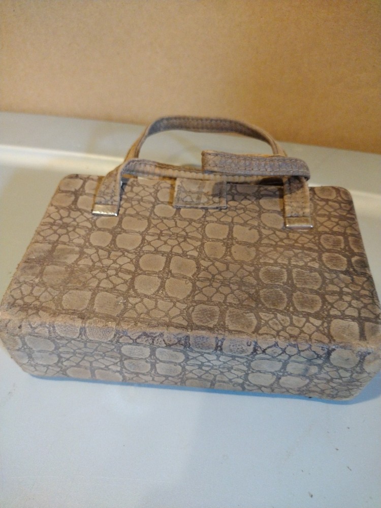 Antigue Taylors/Sewing Case
