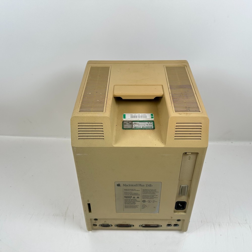 Vintage Apple Macintosh Plus 1Mb Model M0001A