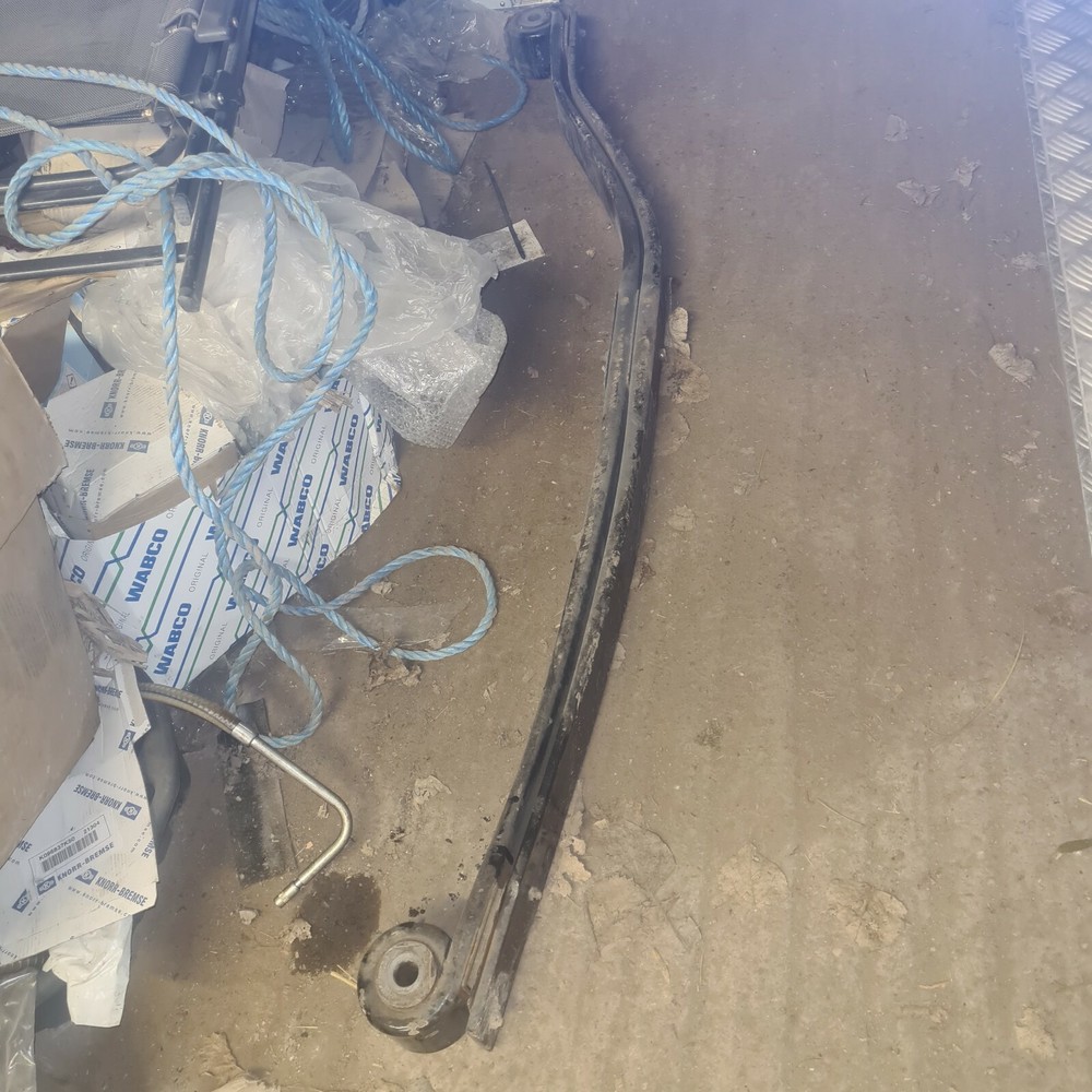 Volvo Fh4 front springs, 2 available