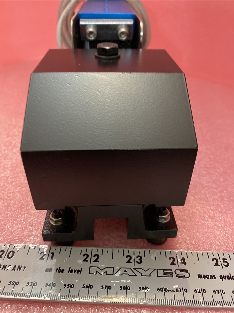 MoxMec VB-150 Vibrating Balanced Base