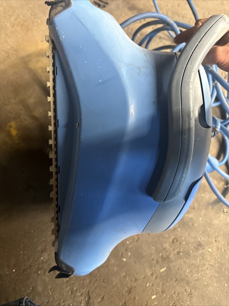 Maytronics Dolphin M200 Plus Robotic Pool Cleaner Hose And Base Untested