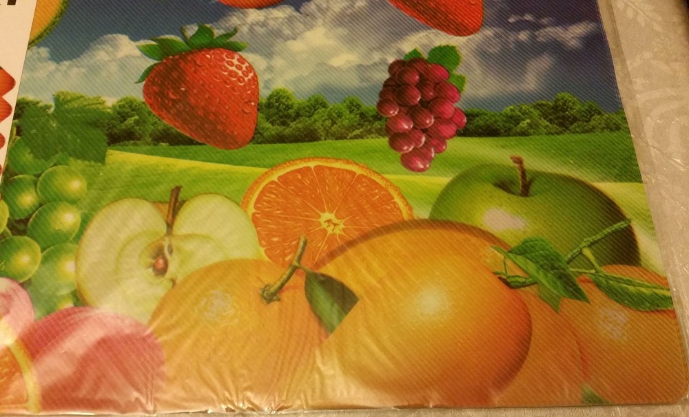 12 pc Thin Plastic Kitchen Set: 6 PLACEMATS & 6 COASTERS, APPLES & FRUITS