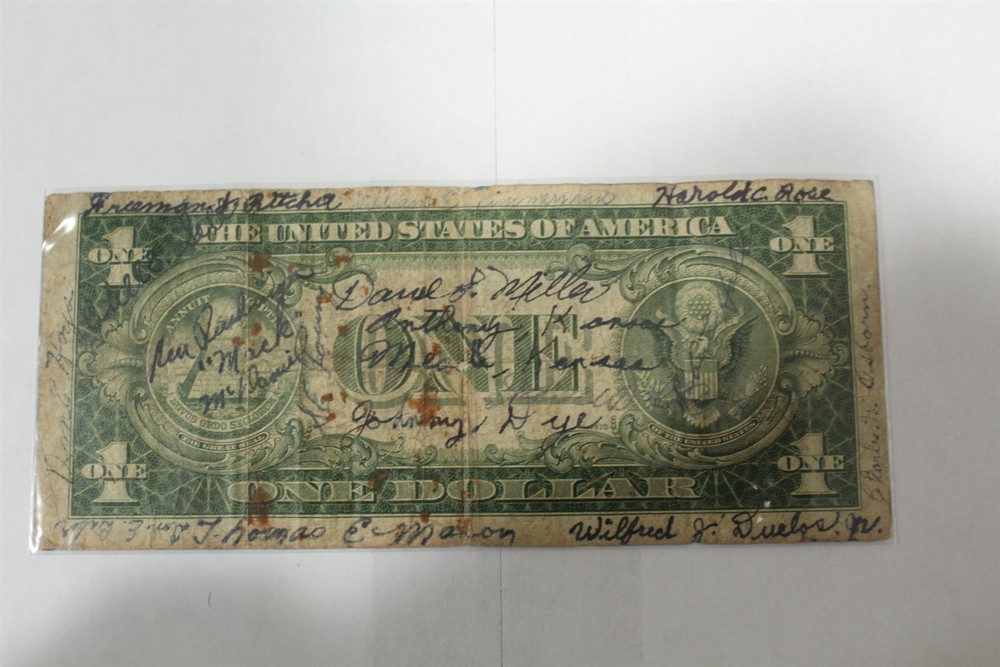 Vintage 1935D $1 US Silver Certificate