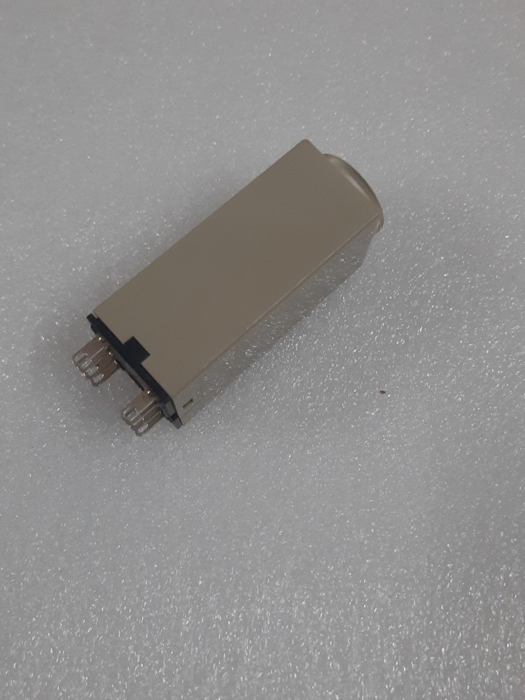 Omron H3Y-2-Timer 110 VAC 5A