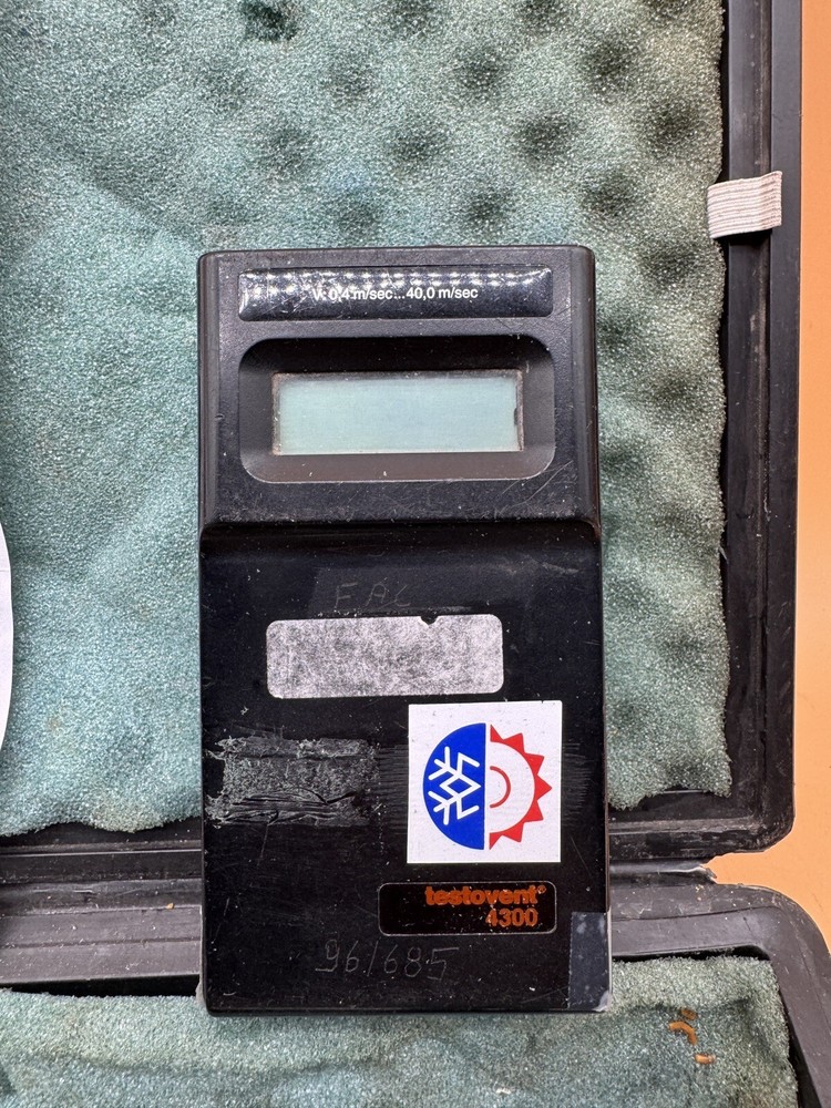 Testovent 4300 Mobile Wheel Anemometer With Flow Probe