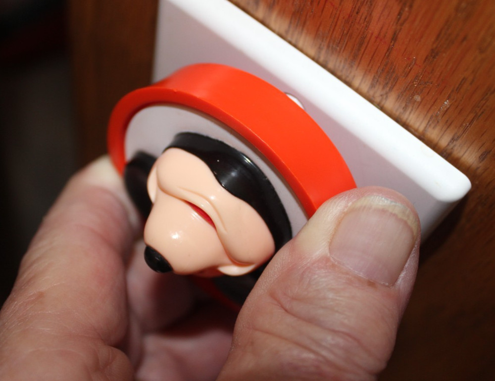 Vtg. General Electric Mickey Mouse Plug In Nightlight - Works