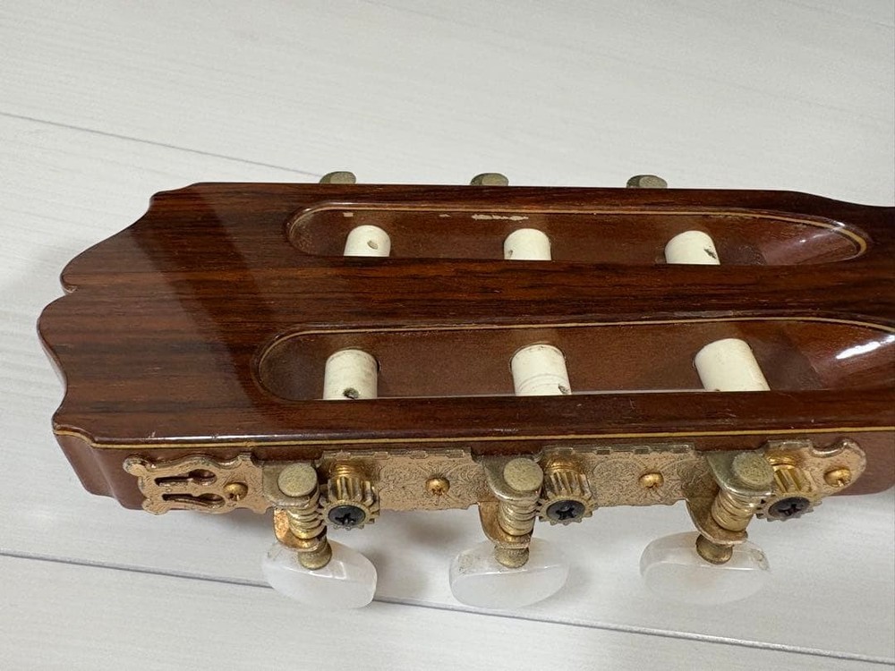 TAKAMINE Classical Guitar Model 30