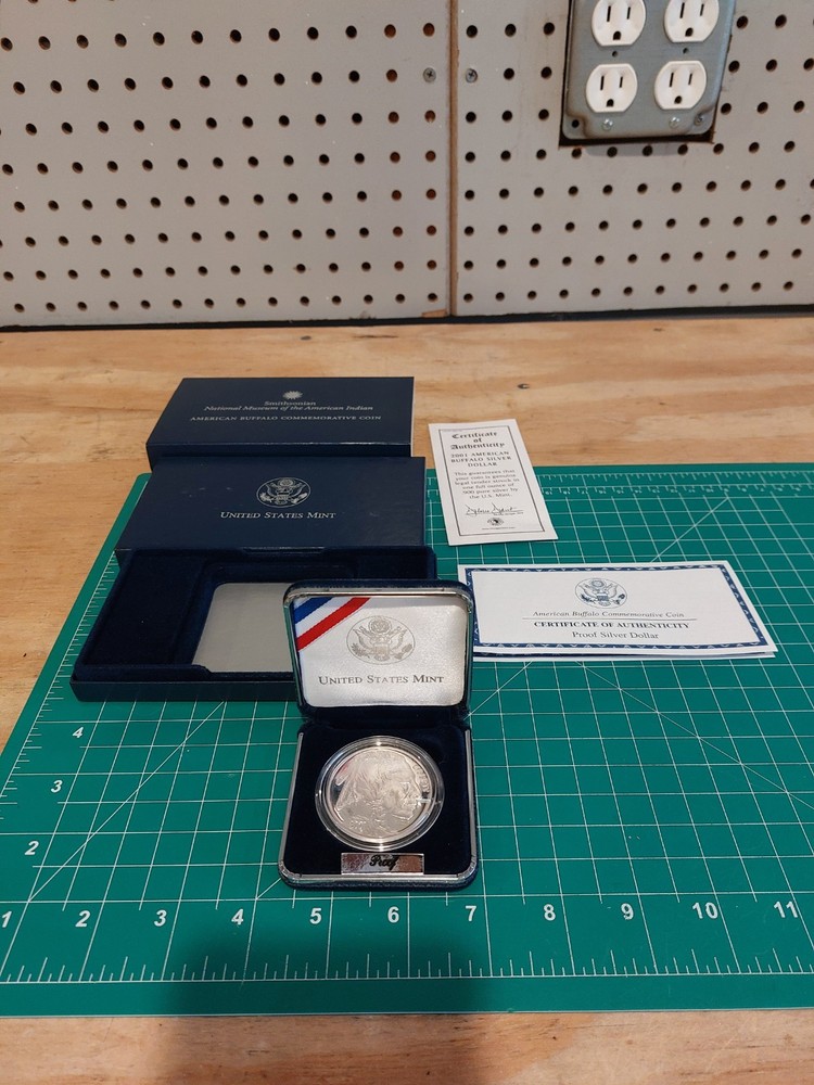 2001 American Buffalo Commemorative Proof Silver Dollar
