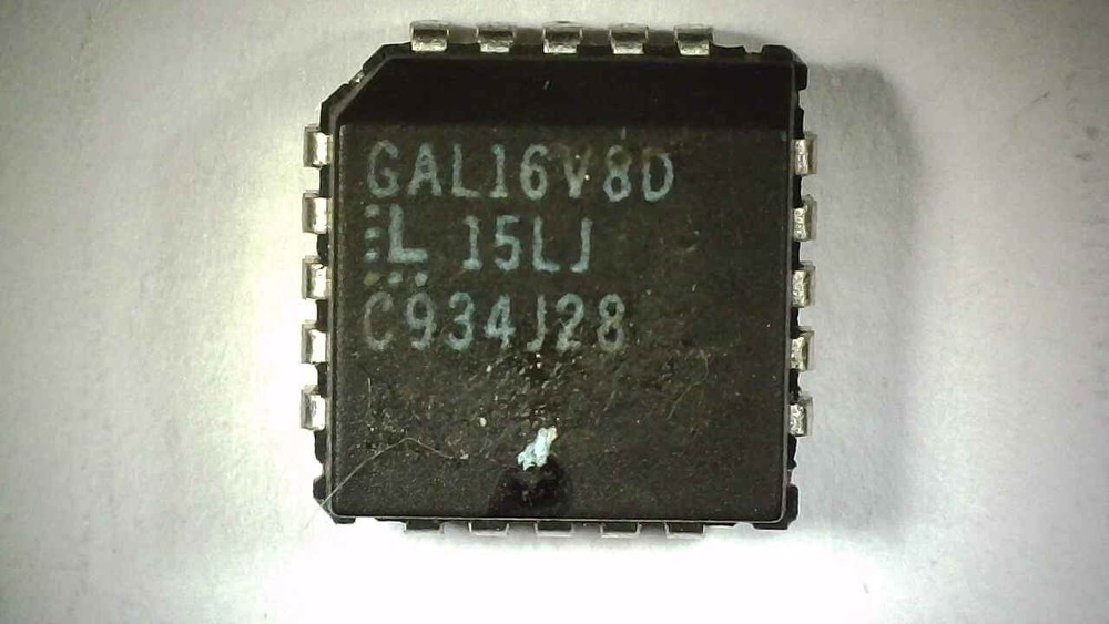 Lattice GAL16V8 E2CMOS CPLD PLCC20 PULL GUARANTEED