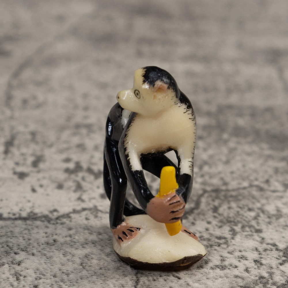 White face Monkey With Infant Tagua Carving