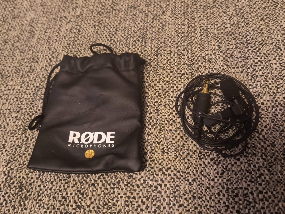 RODE RODELink Filmmaker Kit Digital Camera-Mount Wireless Microphone