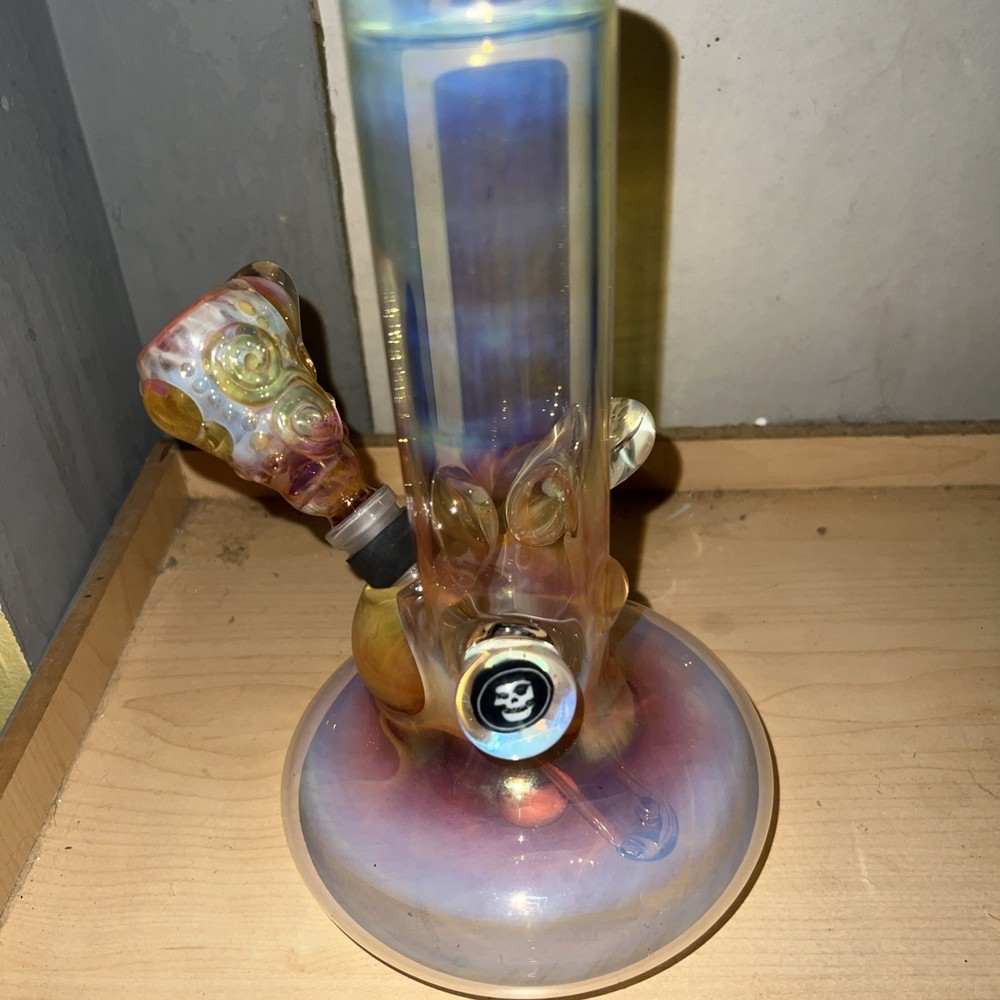Travis Wigger Snodgrass Apprentice Bong UV reactive FTP