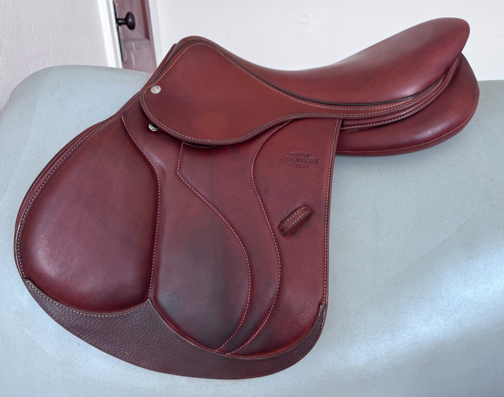 17.5" Devoucoux Biarritz S Saddle - 2022 - 1AA - Full Buffalo - MINT!