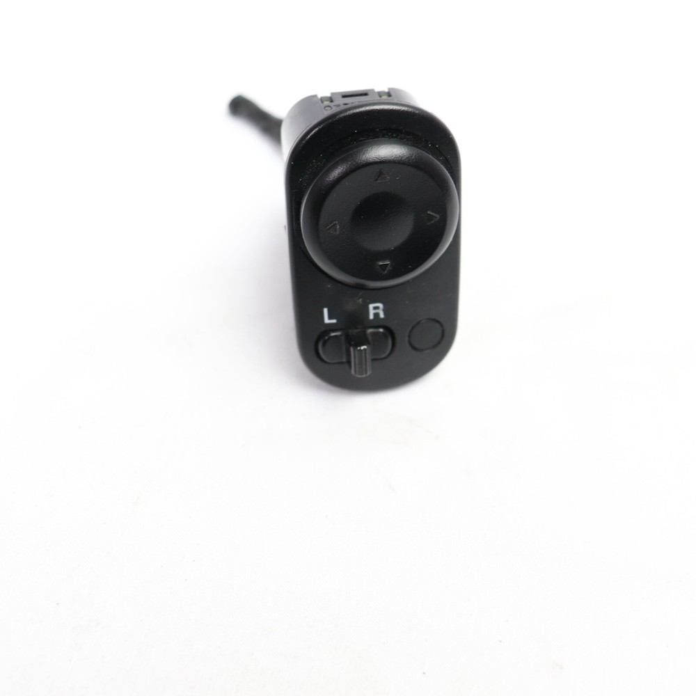 2004 - 2008 SUZUKI FORENZA MIRROR ADJUSTMENT CONTROL SWITCH SIDE VIEW OEM