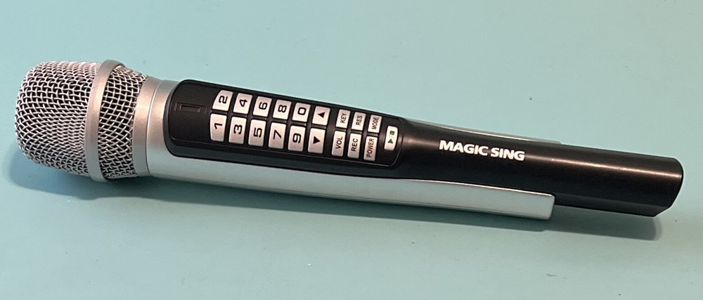 Magic Sing EX190 Wireless Karaoke Microphone only  Single Microphone Rare HTF