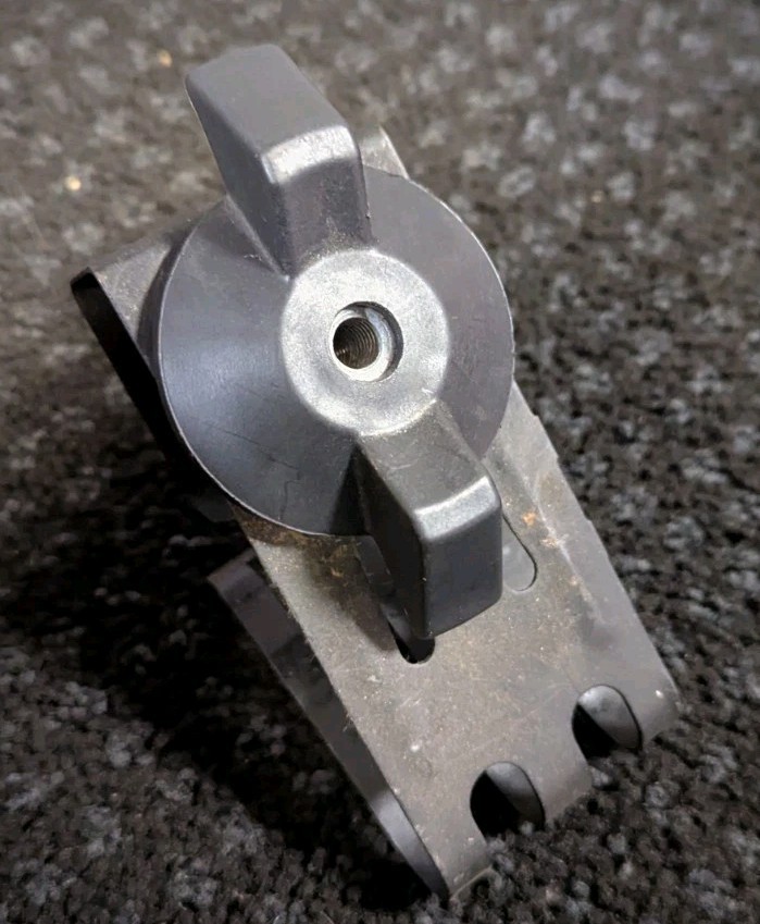 2008 YUKON DENALI 1500 JACK AND TOOL KIT