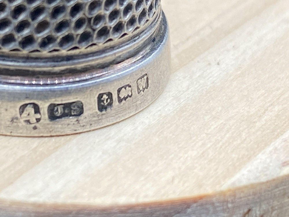 Silver 1924 & 1946 Silver Thimbles 10g