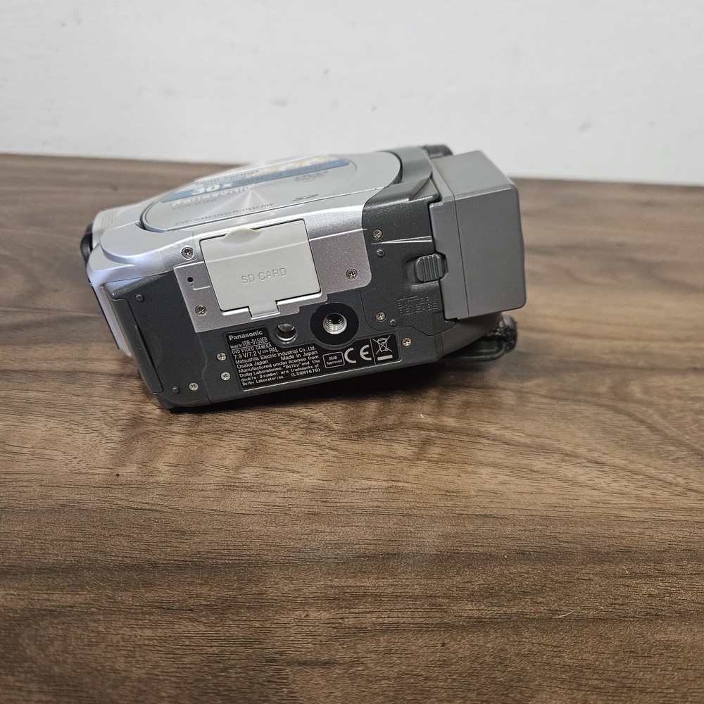 Panasonic VDR-D150EB Camcorder Silver Working
