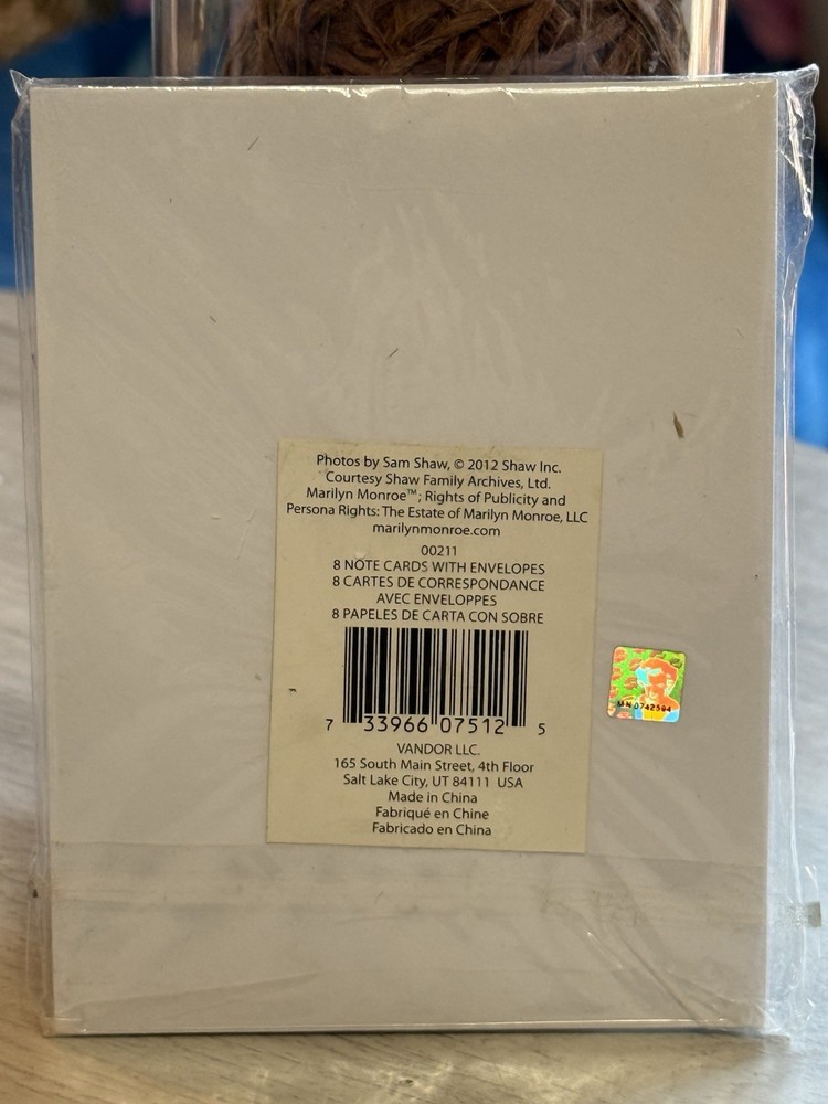 2012 Marilyn Monroe 8 Note Cards with Envelopes NIP by Sam Shaw