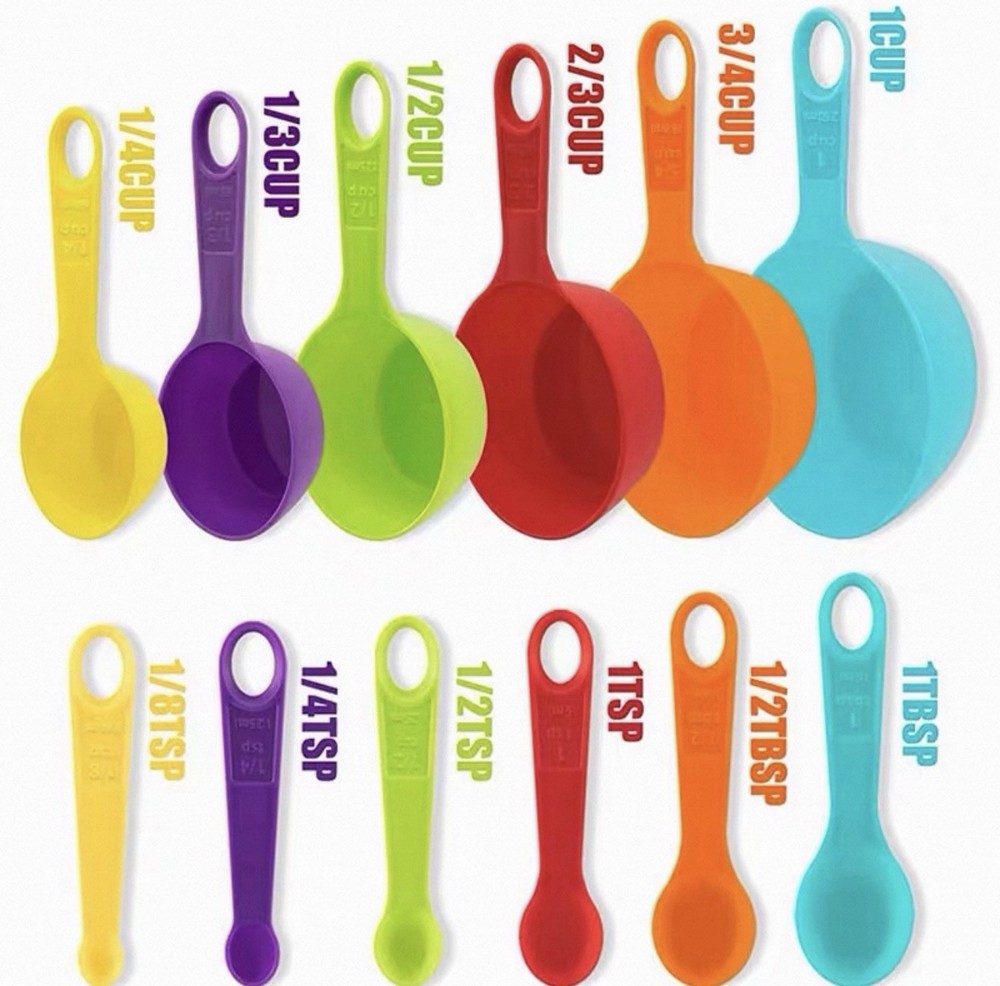 12 Piece Colored Plastic measuring Spoons. New