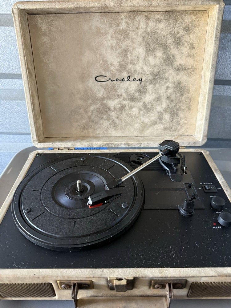 Crosley Bluetooth Suitcase Turntable Record Player – Beige – Tested Working