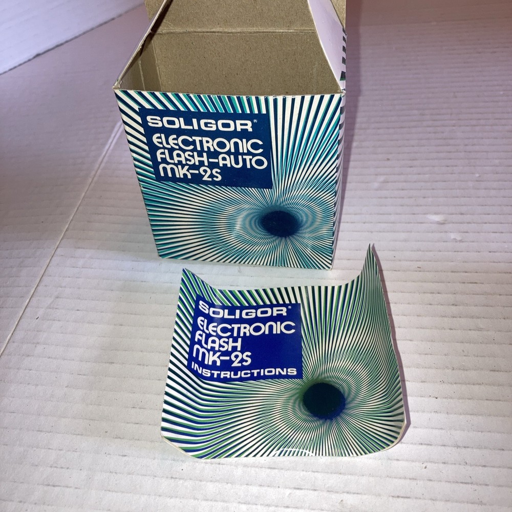 CAMERA PART PIECE SOLIGOR ELECTRONIC FLASH AUTO MK-2S WITH PAPERWORK & BOX