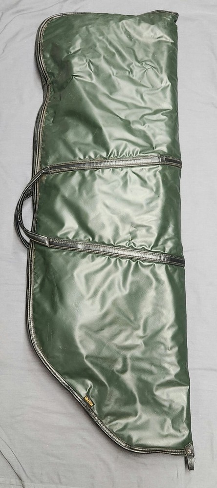 PSE Triton Bow, Complete Setup, EUC, 29" Draw, 70 Lbs Max, W/Arrows & Soft Case