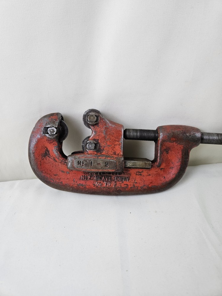 RIDGID HEAVY DUTY PIPE CUTTER NO. 2 1/8" - 2",
