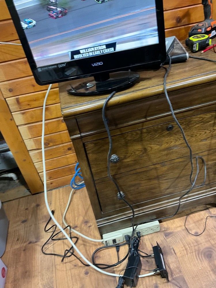 Channel Plus DA-500 Distribution Amplifier with Charger & Box