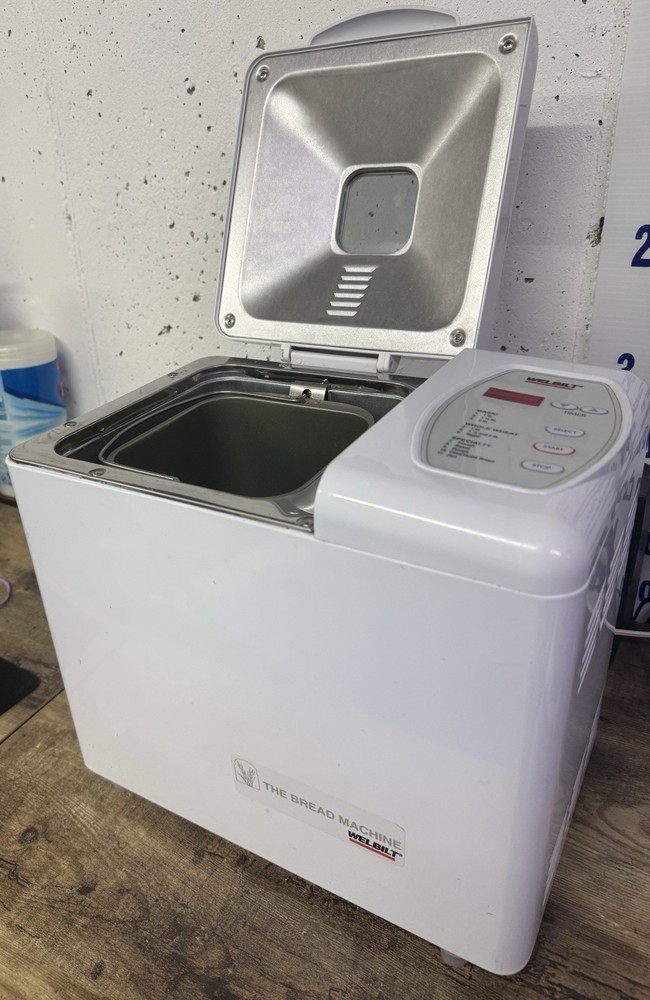 Welbilt The Bread Machine ABM4900 Automatic Bread Maker - Demo Video