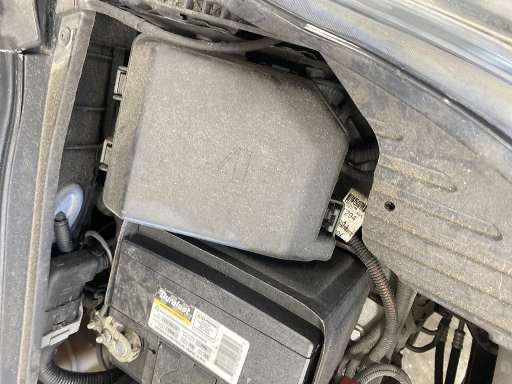 Complete Console Front Floor Without Keyless Ignition Fits 16-22 SPARK 1016115