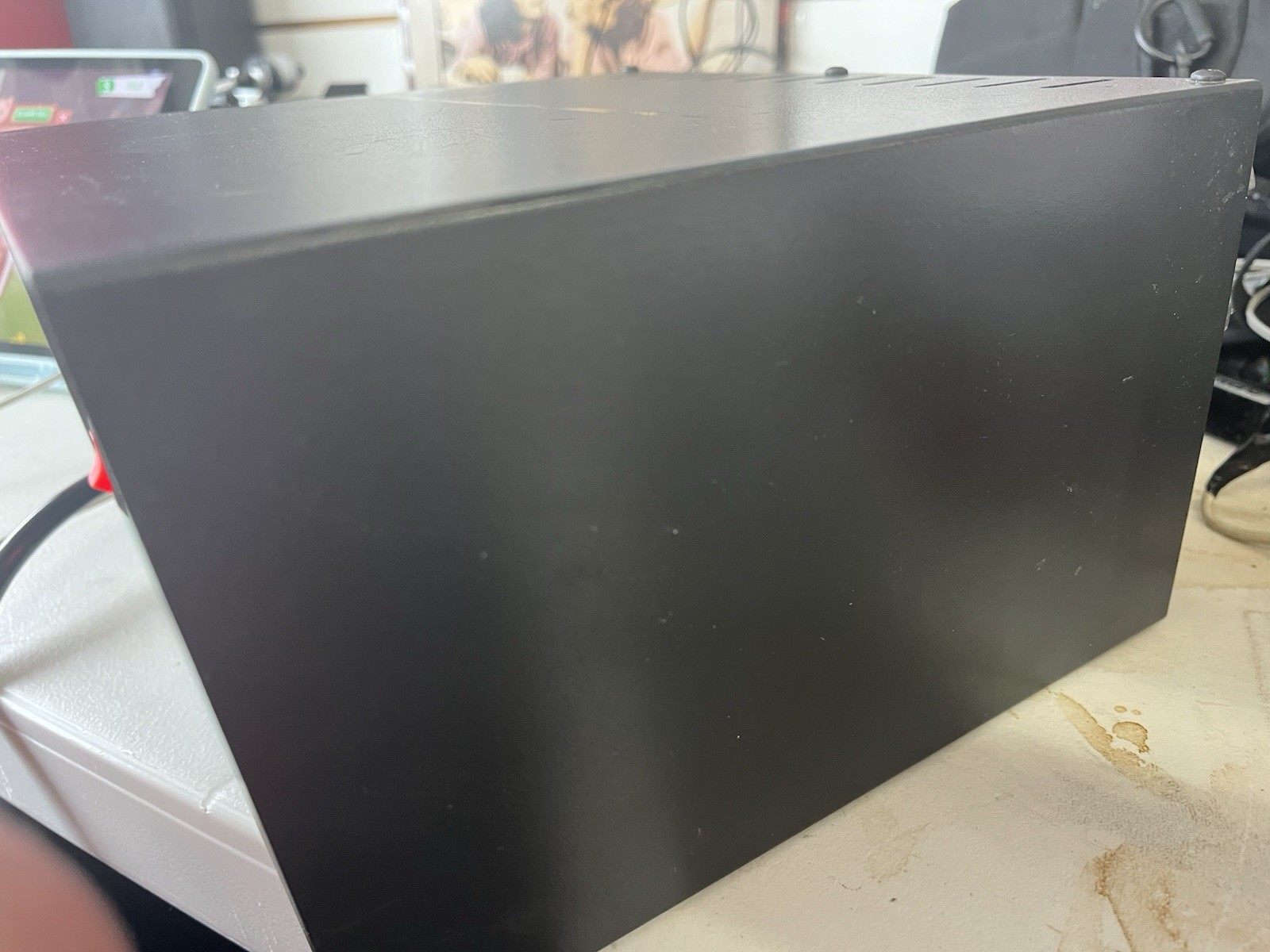 Astron RS-20A 13.8VDC 20A Linear / 16A Continuous Power Supply