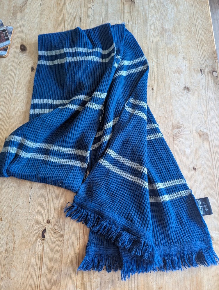 Harry Potter - Blue Hogwarts scarf