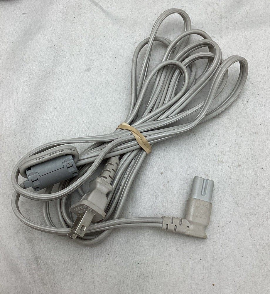 Sony Data Projector w/Remote Control, Cable, and carry case VPL-CS5 Ser. 49358