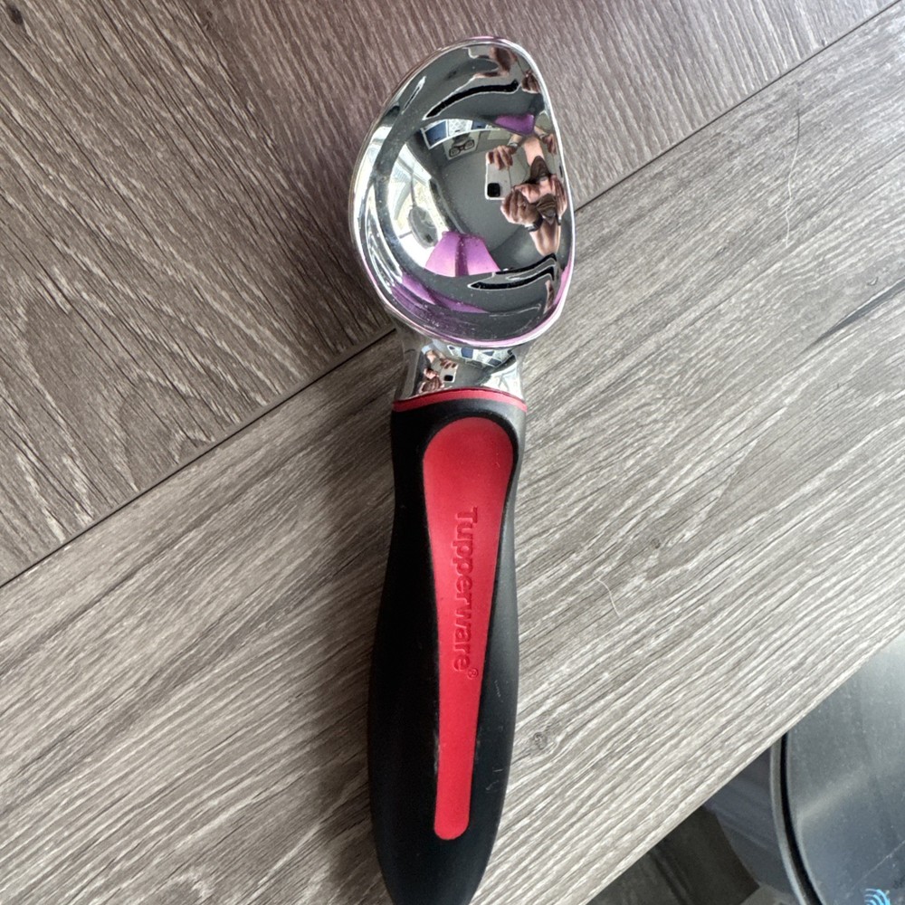 TUPPERWARE Ice Cream Scoop Mold #5472A-2