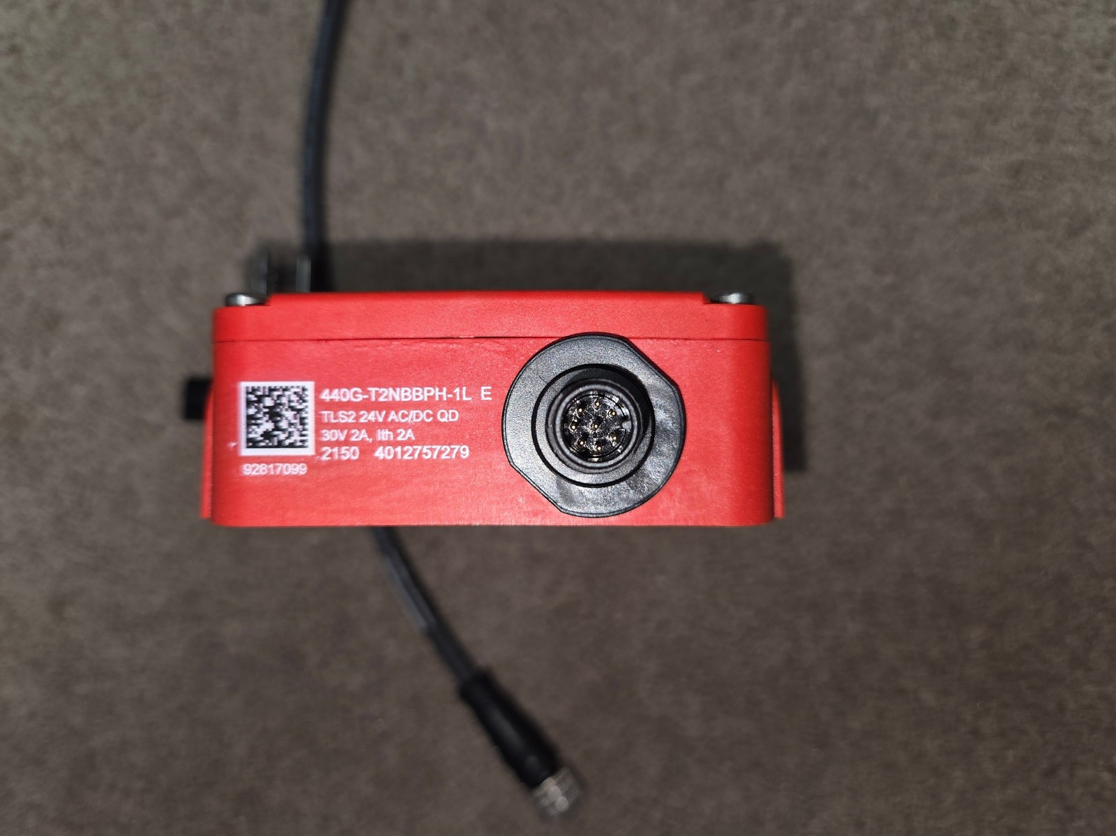 Allen Bradley 440G-T2NBBPH-1L TLS2-GD2 Guard Master Safety Switch 24V Coil