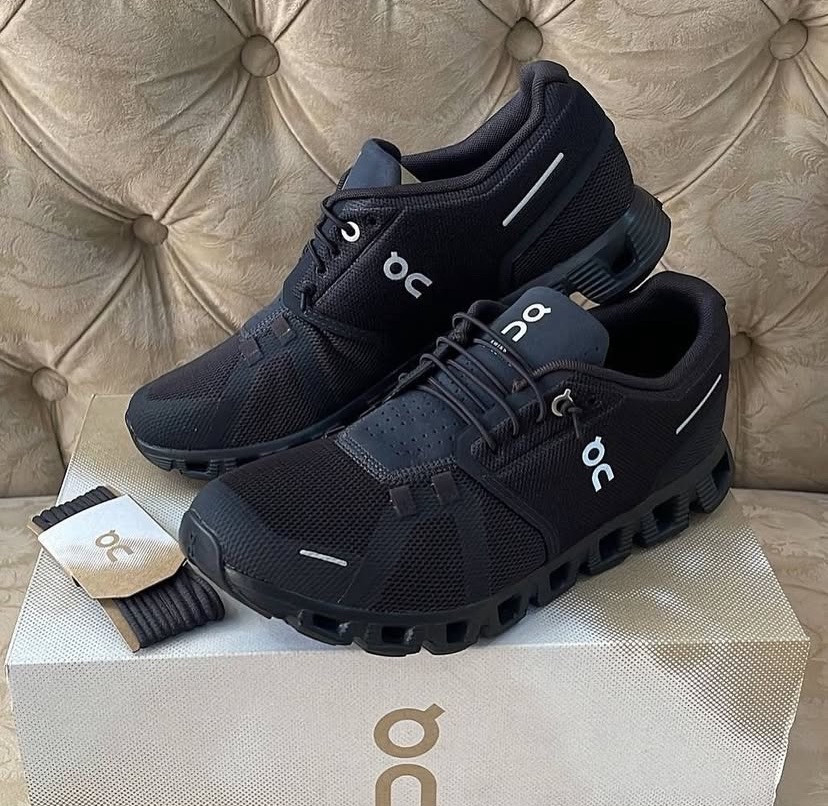 On Cloud 5 - All Black- Women Running Shoes