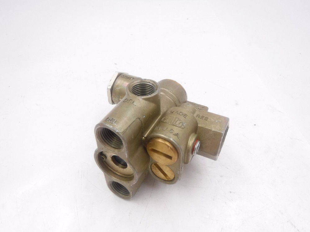 Sealco 3/8"FNPT Spring Brake Priority Control Valve 110700