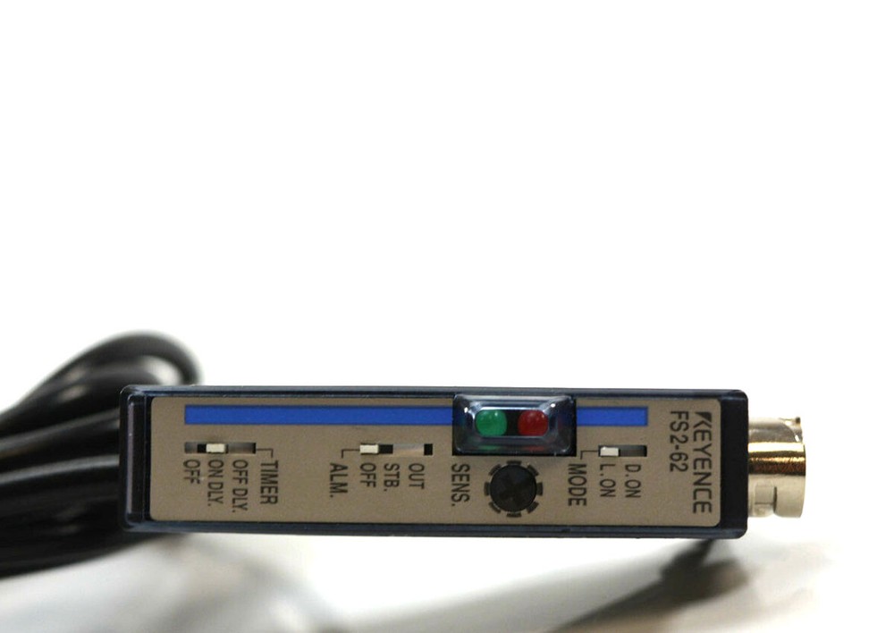 KEYENCE FS2-62 Optical Fibre Sensor New✦KD