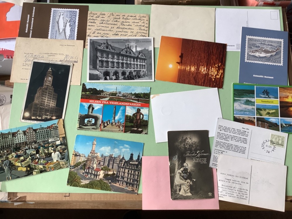 World mixed postcard 18 item Ref A1966