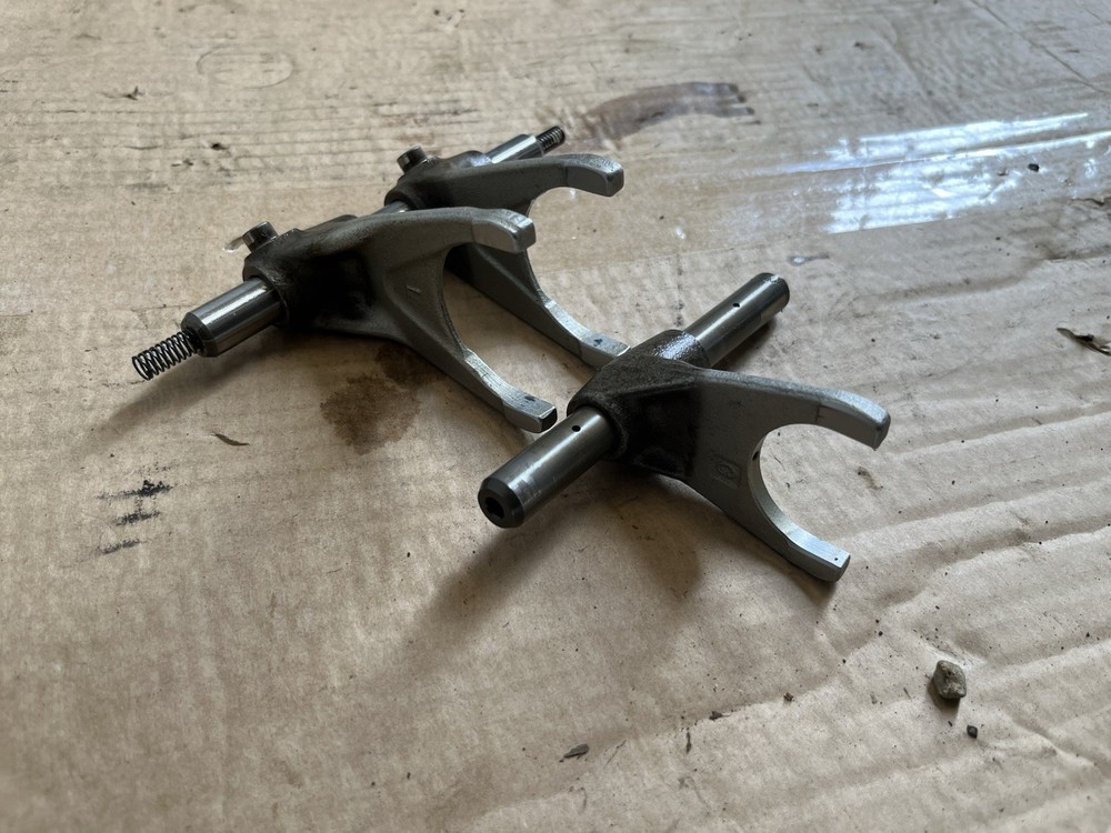 Yamaha Tdm900 Gearbox Selector Forks From A 2002 Model