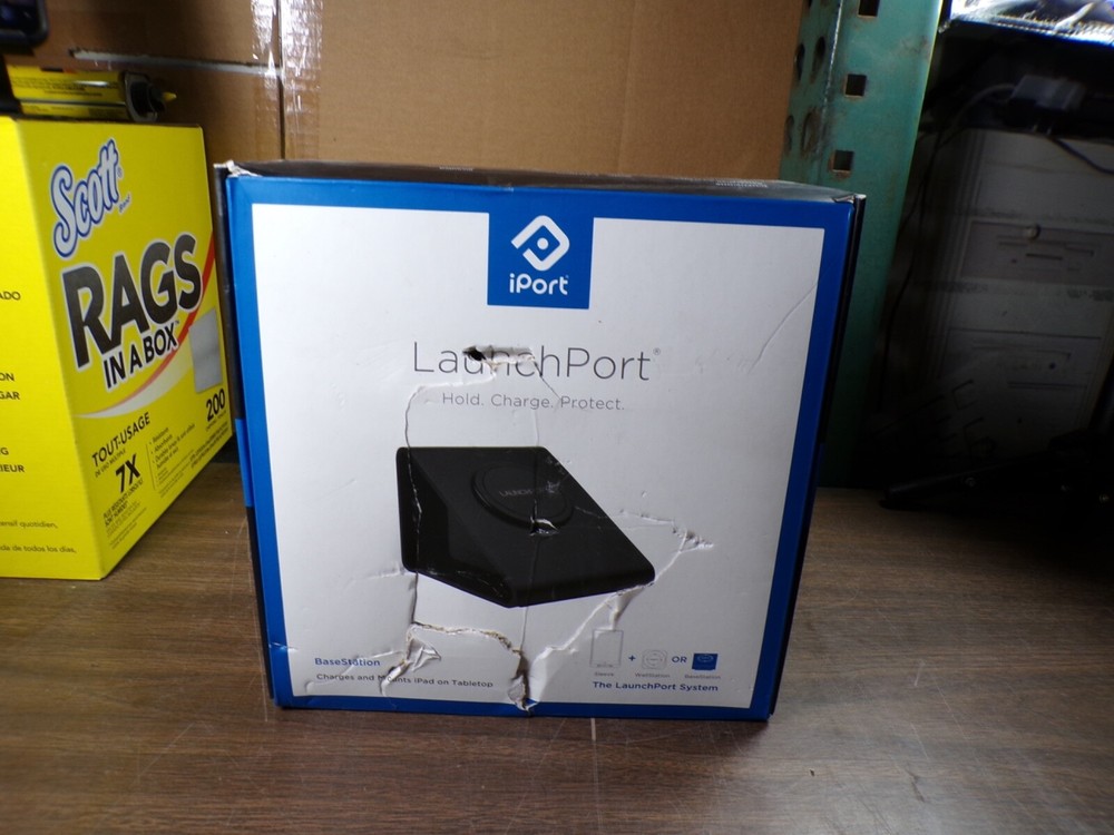 LAUNCH PORT BASE STATION BLACK NEW SEALED