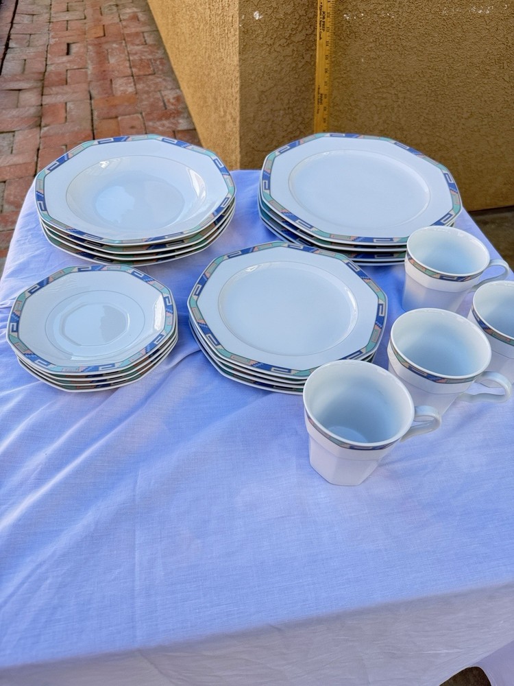 Christopher Stuart Southwest Porcelain Dinnerware Serve 4 (20 pieces )