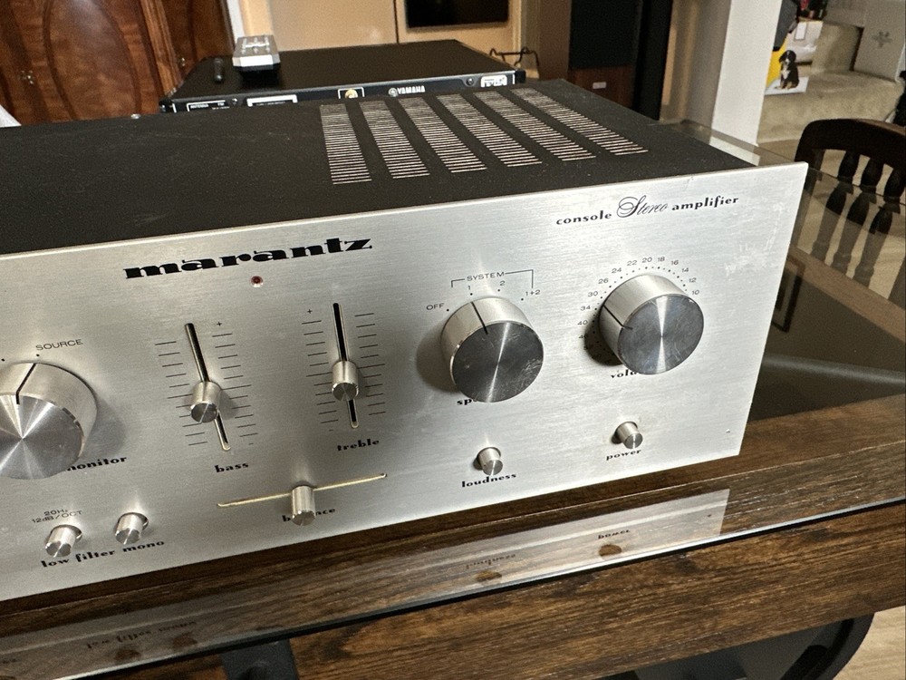 Marantz 1060B Integrated Stereo Amplifier