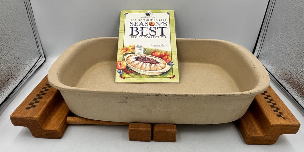 Pampered Chef Rectangular Baker #1430, Trivet #2130 & Cookbook