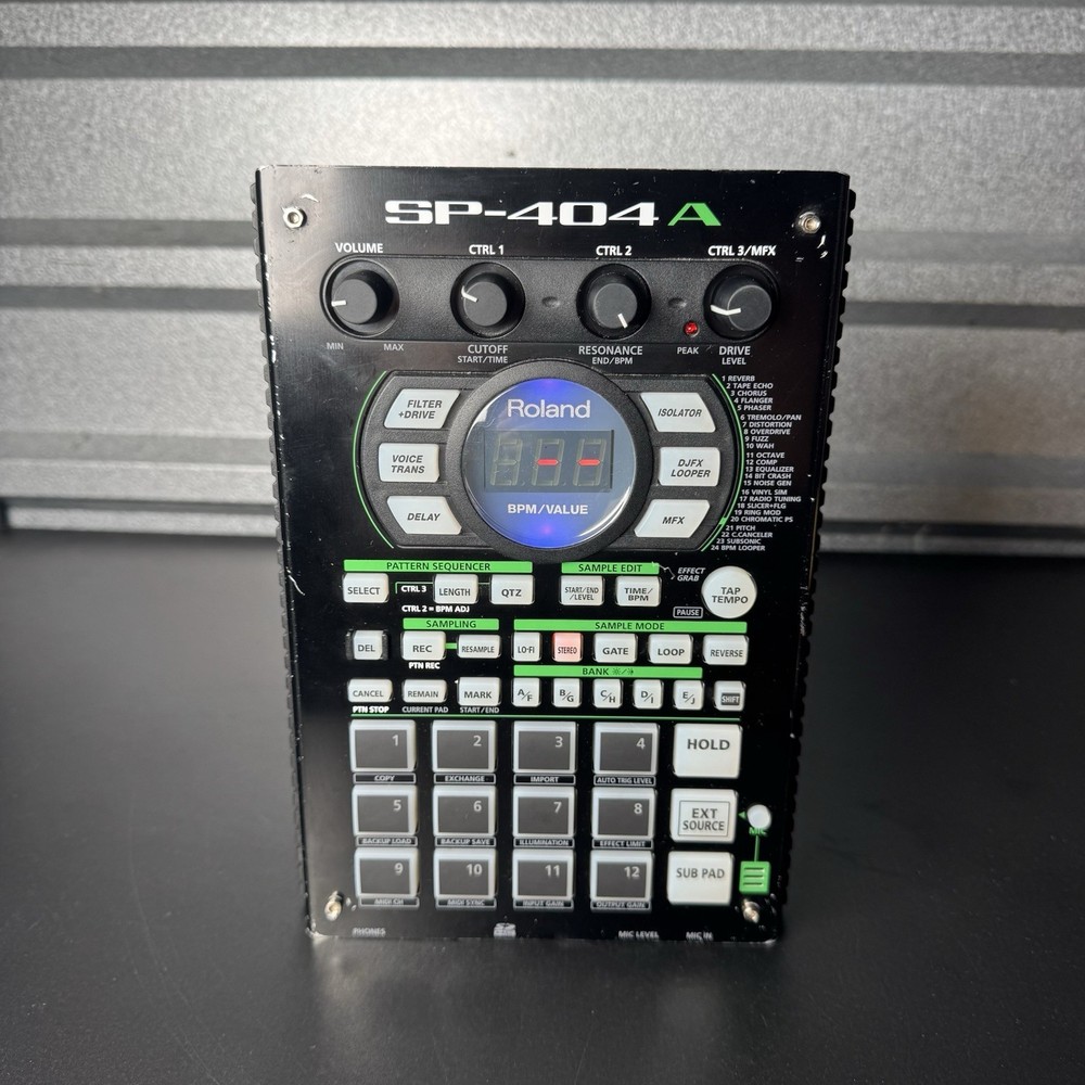 Roland SP-404A Linear Wave Sampler