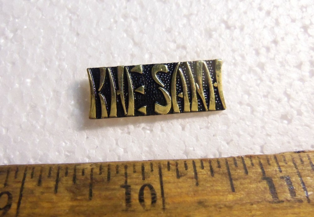 KHE SAHN  Script Pin