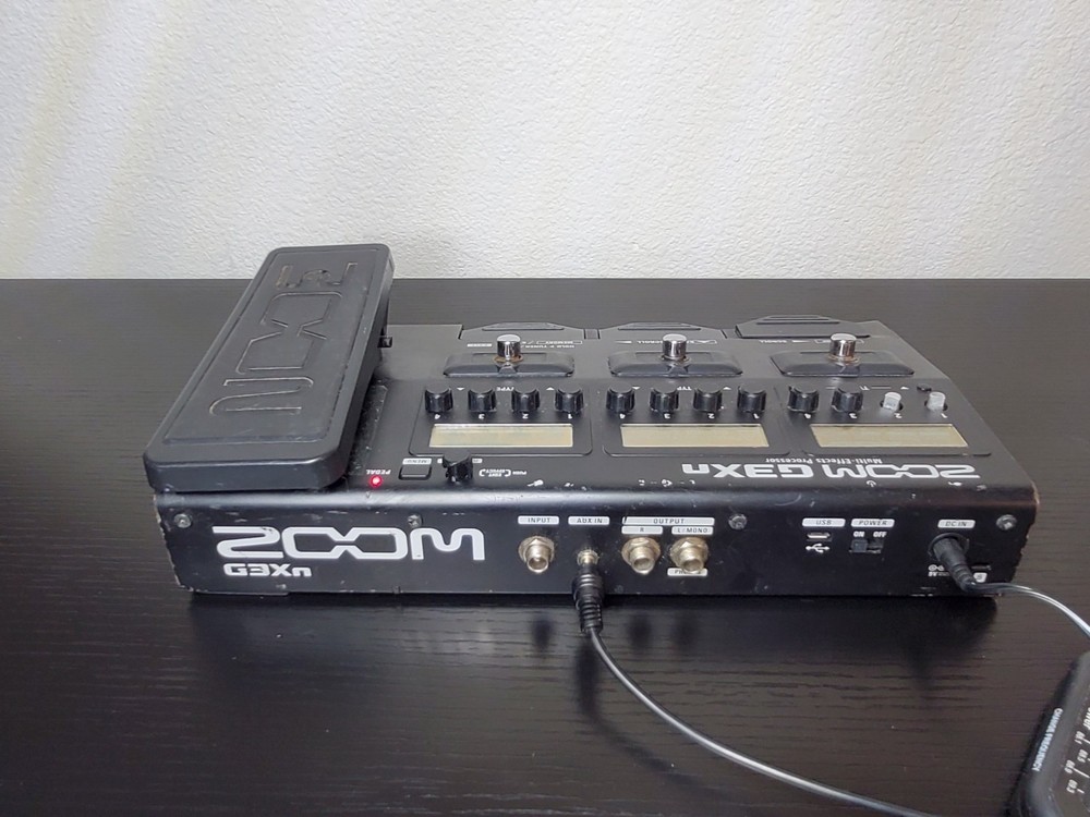 Zoom G3Xn Digital Multi-Effects Processor Pedal for Electric Guitar