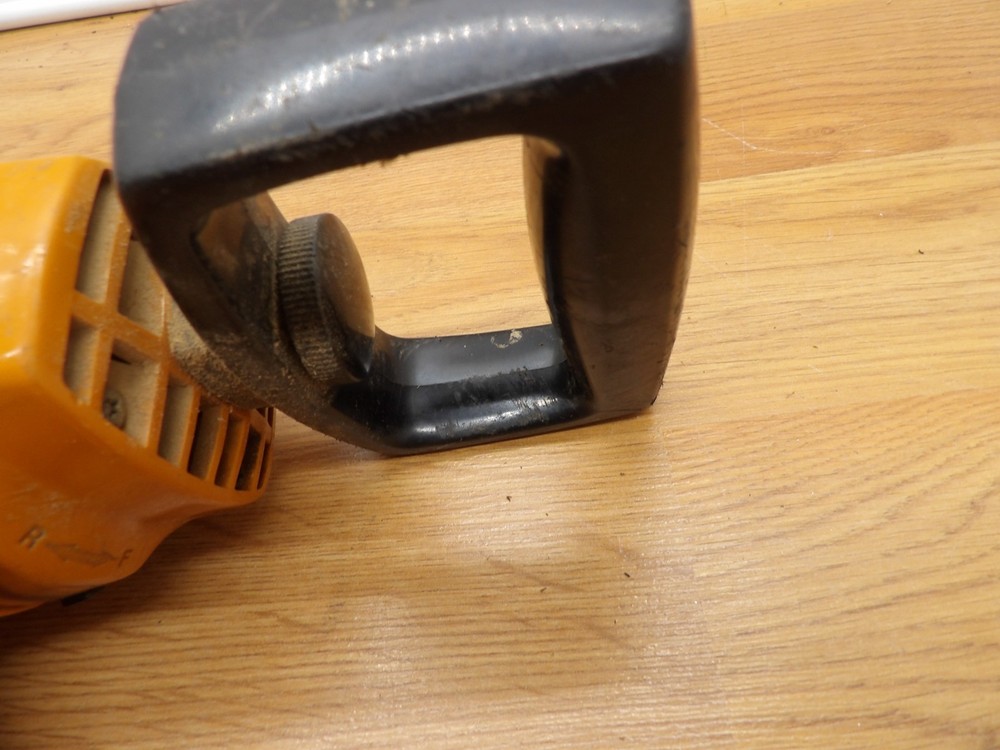 BLACK & DECKER REVERSING DRILL 1/2" VARIABLE SPEED # 7264 & Milescraft Drill 90